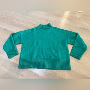 Loft cropped green sweater size large